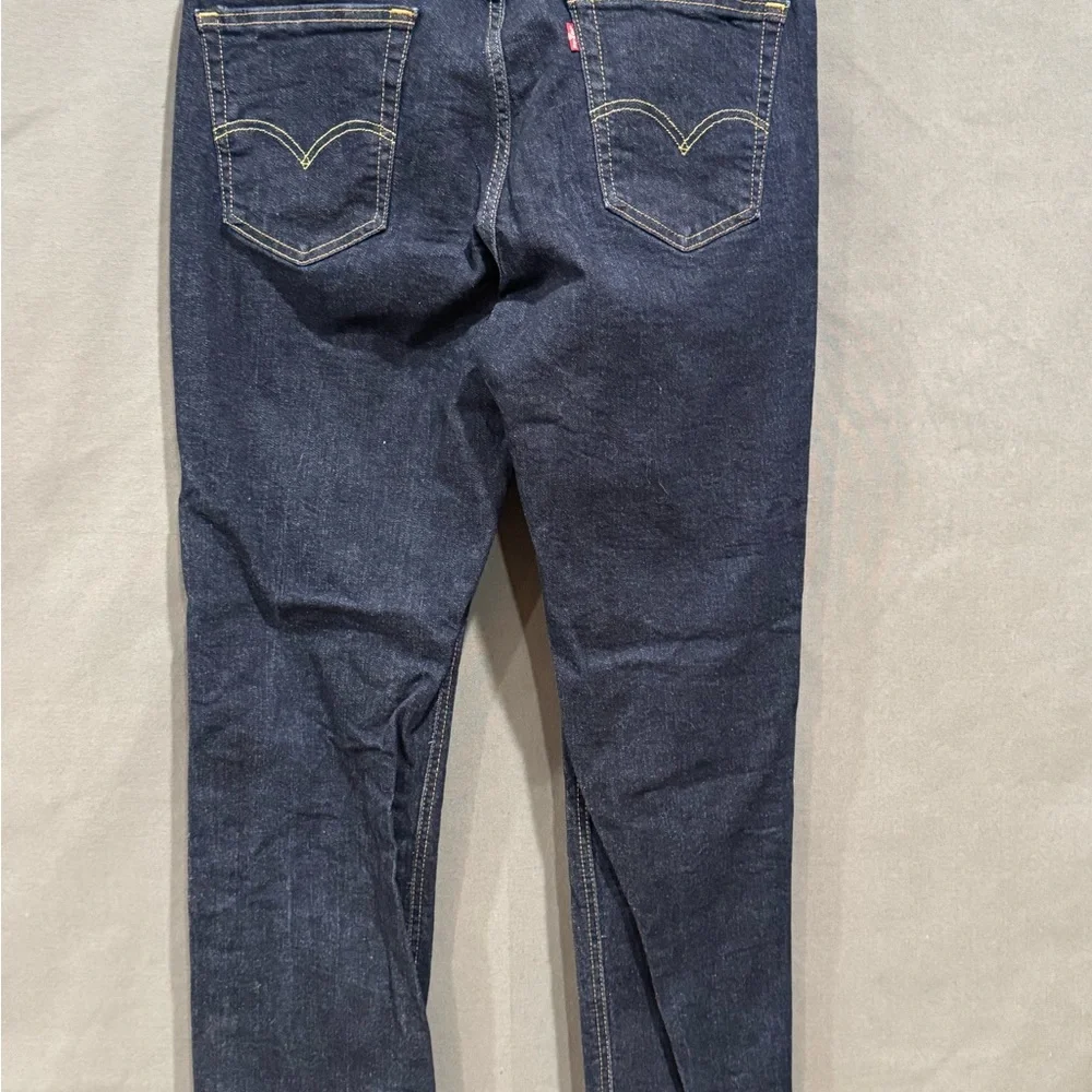 Levis sleek dark
